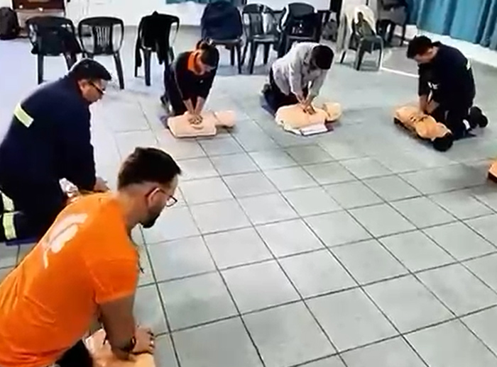 Curso de RCP y uso del DEA